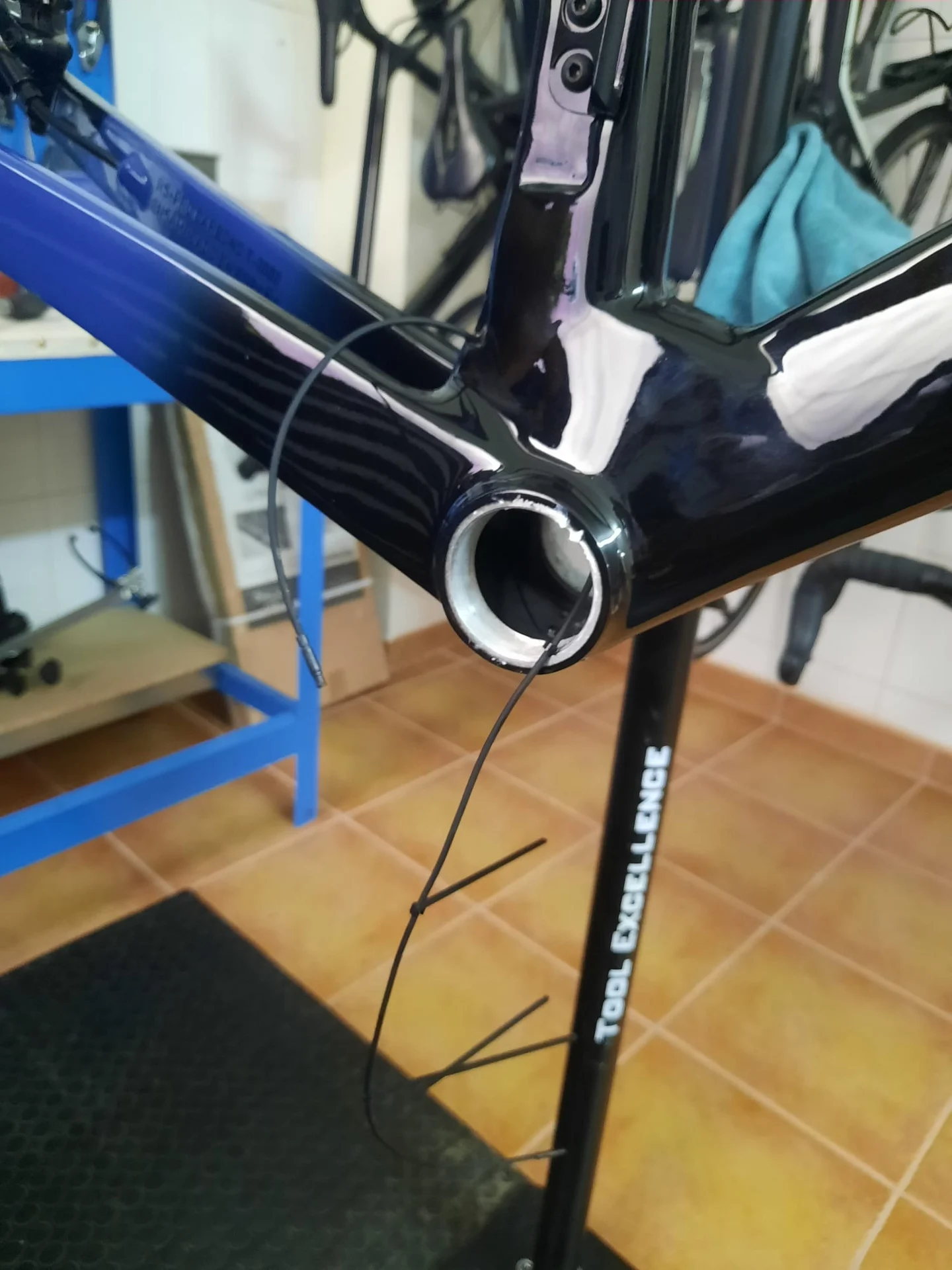 Bottom bracket detail on the Argenta RS Pro during assembly